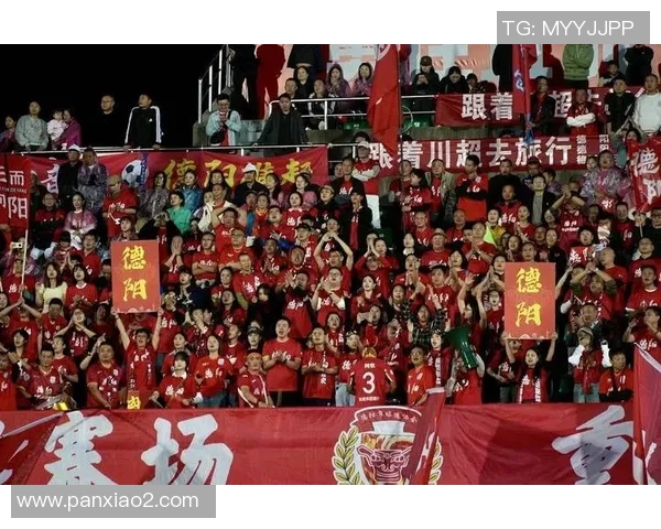 11月17日火箭队迎战强敌期待精彩对决球迷热情高涨助威现场