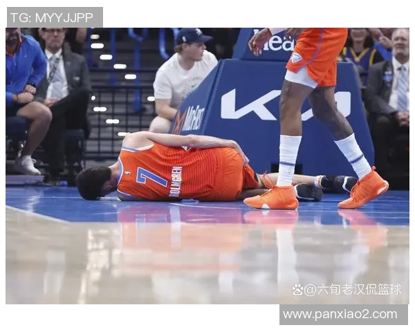 方硕在篮球赛场上的崛起与挑战解析，展现运动员的奋斗精神与团队合作的重要性