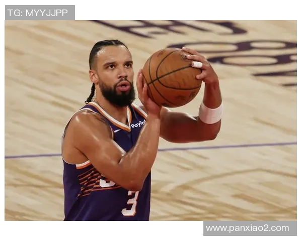 掘金队在第三节的表现分析与战术调整探讨