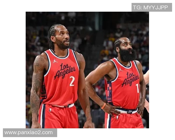 火箭队逆转快船精彩对决展现惊人逆袭实力与团队默契